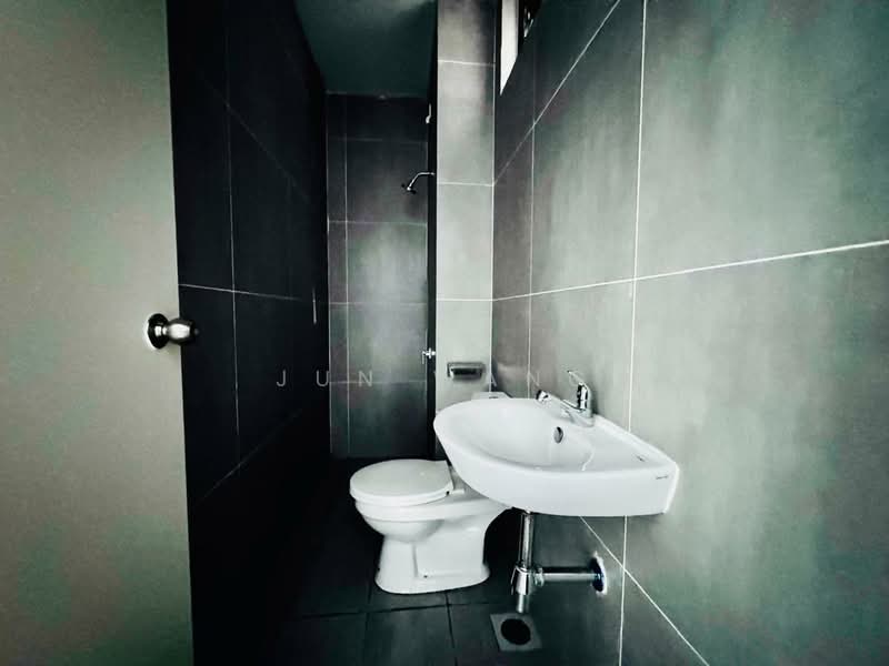 Servis Apartment untuk Dijual di Space Residency - Jun Wang - Bathroom - PropertyGuru.com.my