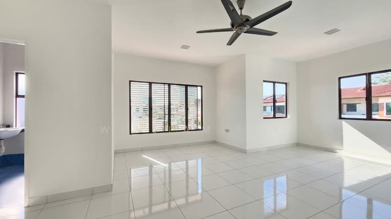 Rumah Teres 2 Tingkat untuk Dijual di Taman Laguna (Johor Bahru) - William Tay - Living Room - PropertyGuru.com.my