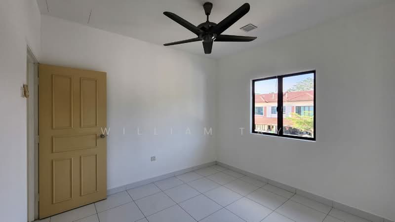 Rumah Teres 2 Tingkat untuk Dijual di Taman Laguna (Johor Bahru) - William Tay - Bedroom - PropertyGuru.com.my