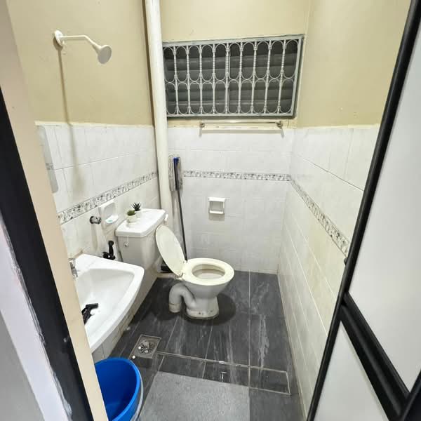 1-storey Terraced House for Rent in Ulu Tiram (Johor) - Vison Foo - Bathroom - PropertyGuru.com.my