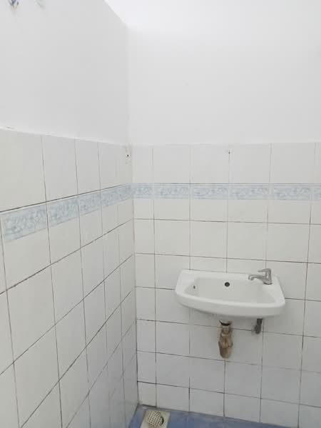 Flat for Rent at Sri Begonia - Patrick Wong - Bathroom - PropertyGuru.com.my