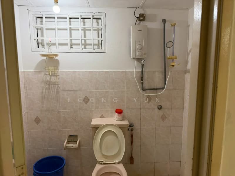Pangsapuri untuk Dijual di Sri Intan 2 - Foong Yun - Bathroom - PropertyGuru.com.my