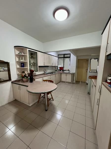 Semi-Detached House for Sale in Bandar Seri Alam (Masai) - Calley Chin - Kitchen - PropertyGuru.com.my