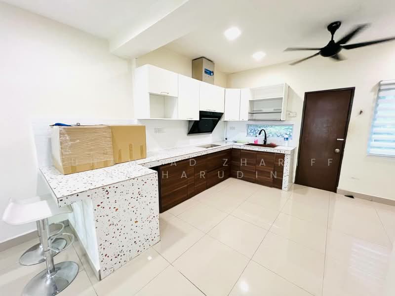 Rumah Teres 2 Tingkat untuk Dijual di Semenyih (Selangor) - Muhammad Zhariff Nasharudin - Kitchen - PropertyGuru.com.my