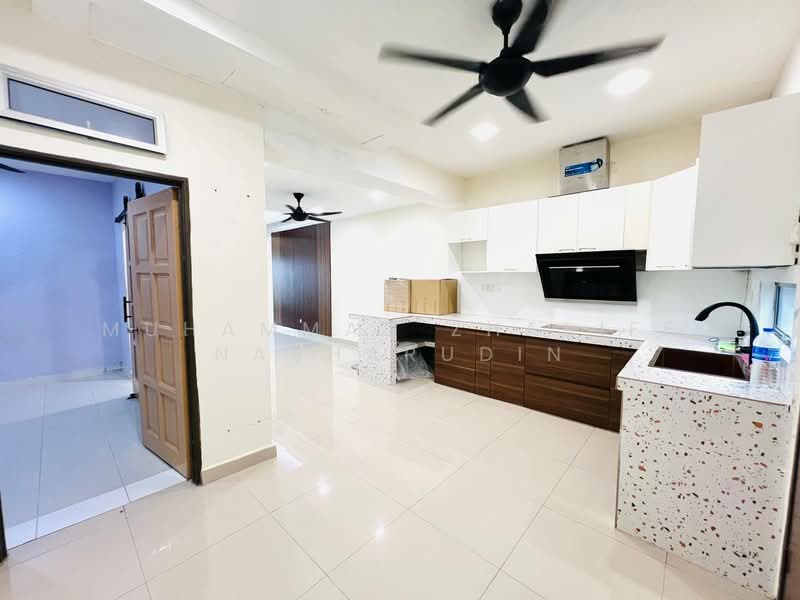 Rumah Teres 2 Tingkat untuk Dijual di Semenyih (Selangor) - Muhammad Zhariff Nasharudin - Kitchen - PropertyGuru.com.my