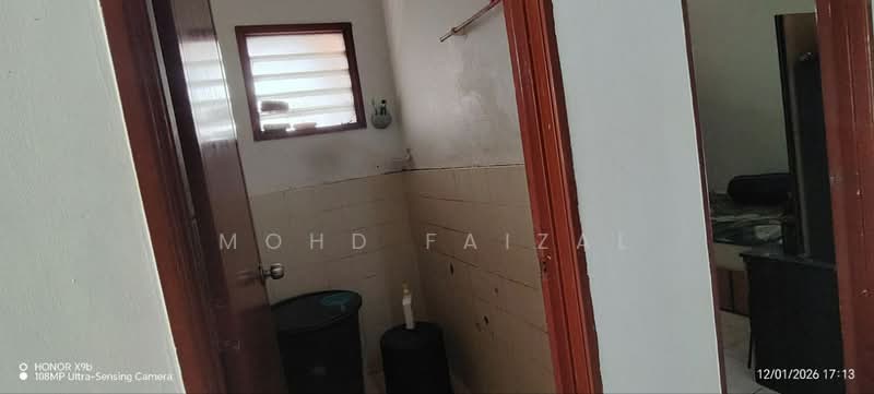 Flat for Sale at Taman Tun Teja - Mohd Faizal - Bathroom - PropertyGuru.com.my