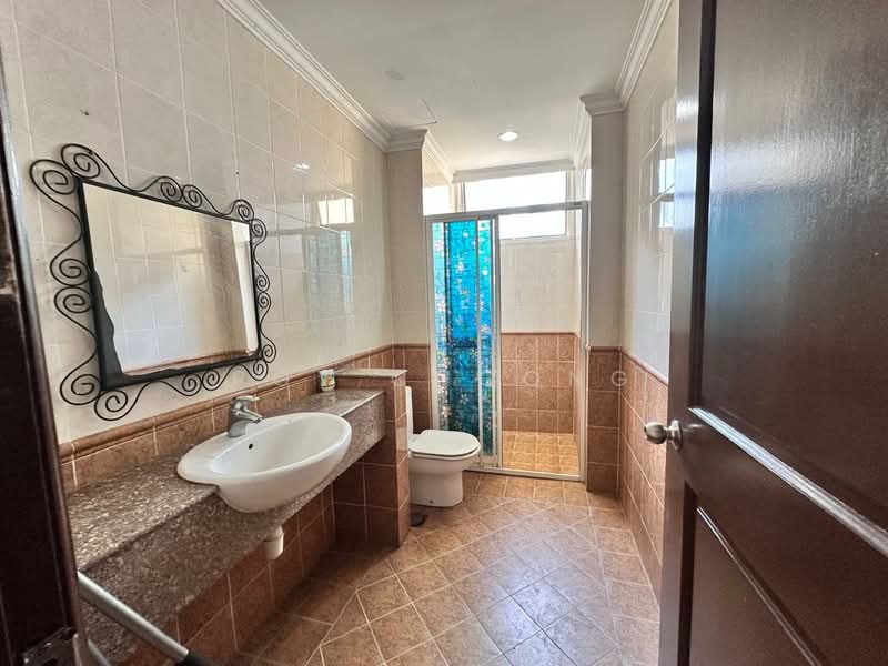 Kondominium untuk Disewa di La Grande Kiara - Roy Choong - Bathroom - PropertyGuru.com.my