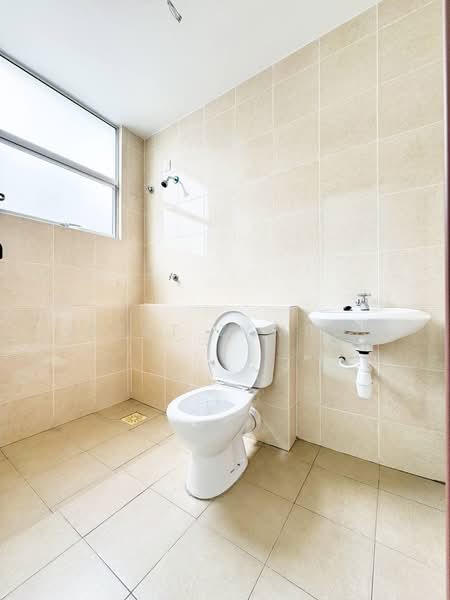 3-storey Terraced House for Sale in Kajang (Selangor) - Izzat Zamros - PropertyGuru.com.my