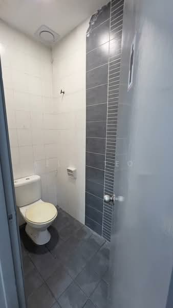 Pejabat untuk Disewa di Bandar Puteri Puchong (Puchong) - Kelly Teo - Bathroom - PropertyGuru.com.my