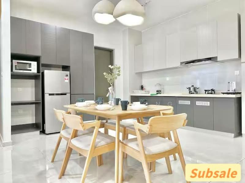 Condominium for Sale at Royal Strand @ Country Garden Danga Bay - Vicky Wong - Kitchen - PropertyGuru.com.my