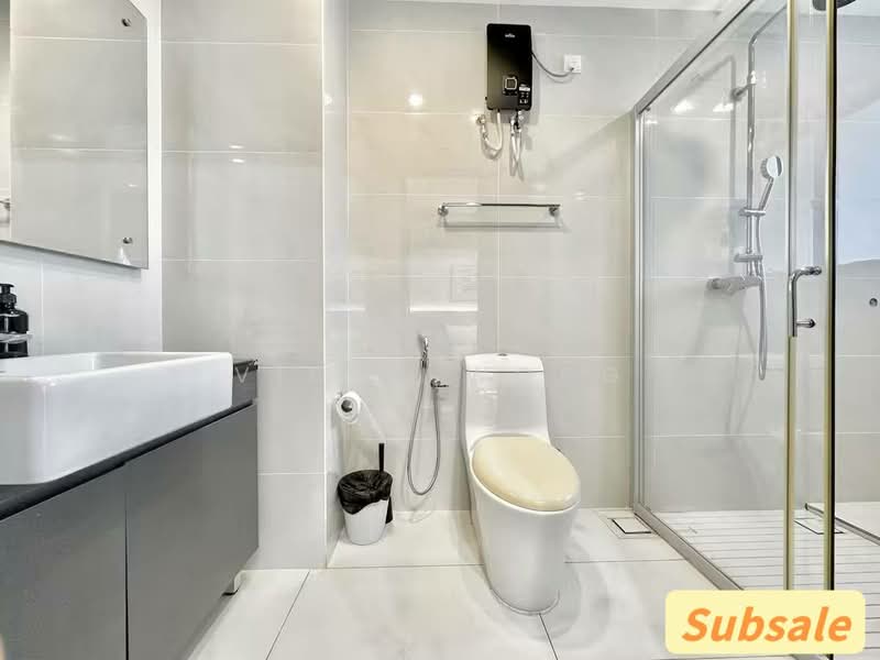 Condominium for Sale at Royal Strand @ Country Garden Danga Bay - Vicky Wong - Bathroom - PropertyGuru.com.my