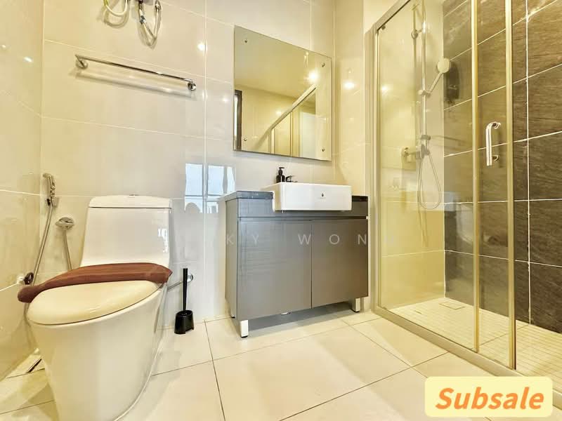Condominium for Sale at Royal Strand @ Country Garden Danga Bay - Vicky Wong - Bathroom - PropertyGuru.com.my