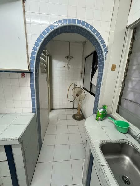 Pangsapuri untuk Dijual di Perdana Villa - Loh KC - Kitchen - PropertyGuru.com.my