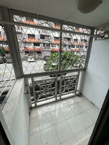Pangsapuri untuk Dijual di Perdana Villa - Loh KC - PropertyGuru.com.my