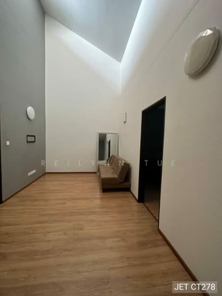 2-storey Terraced House for Rent in Kota Bayuemas (Klang) - Reilynn Tue - Living Room - PropertyGuru.com.my