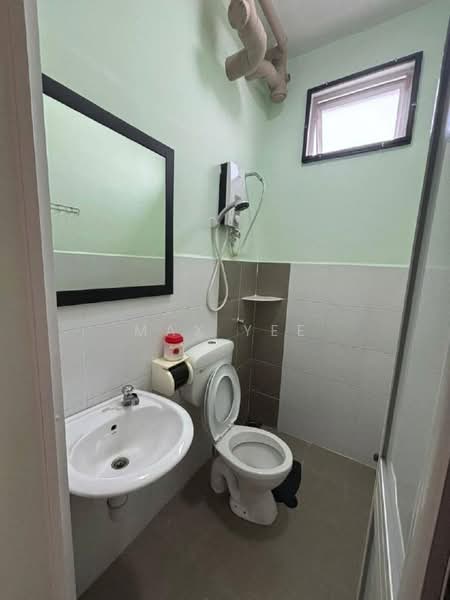 Pangsapuri untuk Disewa di Pangsapuri Kasturi Bandar Dato Onn - Max Yee - Bathroom - PropertyGuru.com.my
