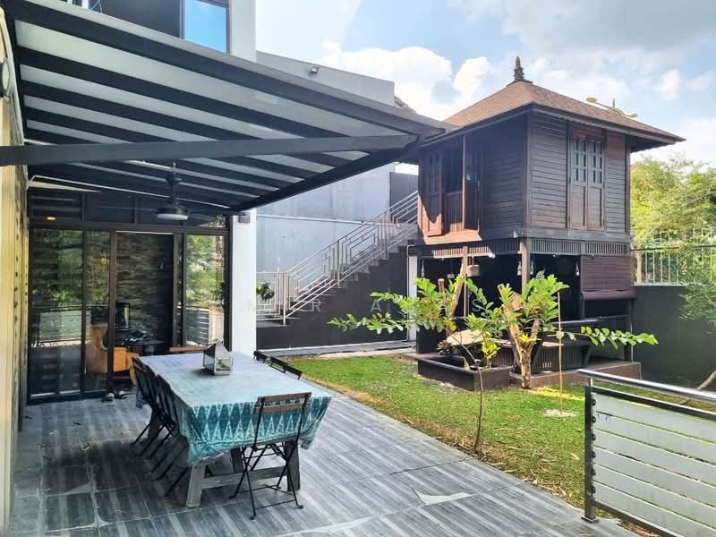 3.5-storey Terraced House for Sale in Kajang (Selangor) - Amir Abas - Exterior - PropertyGuru.com.my