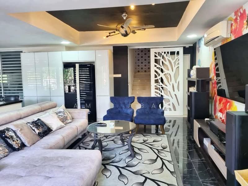 3.5-storey Terraced House for Sale in Kajang (Selangor) - Amir Abas - Living Room - PropertyGuru.com.my