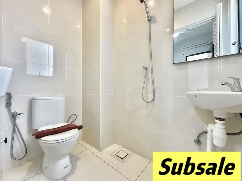 Kondominium untuk Dijual di Kings Bay @ Country Garden Danga Bay - Vicky Wong - Bathroom - PropertyGuru.com.my