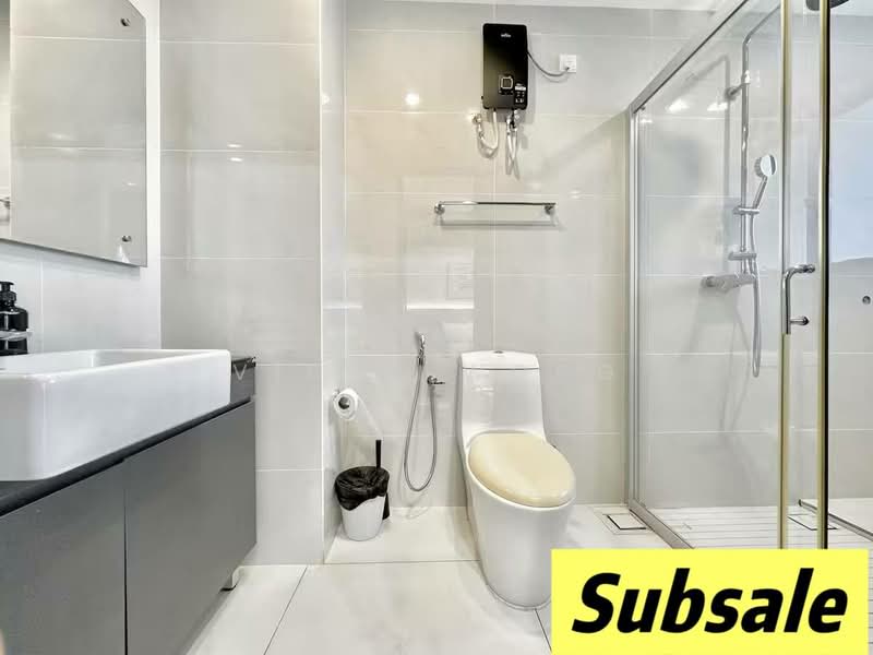 Kondominium untuk Dijual di Kings Bay @ Country Garden Danga Bay - Vicky Wong - Bathroom - PropertyGuru.com.my