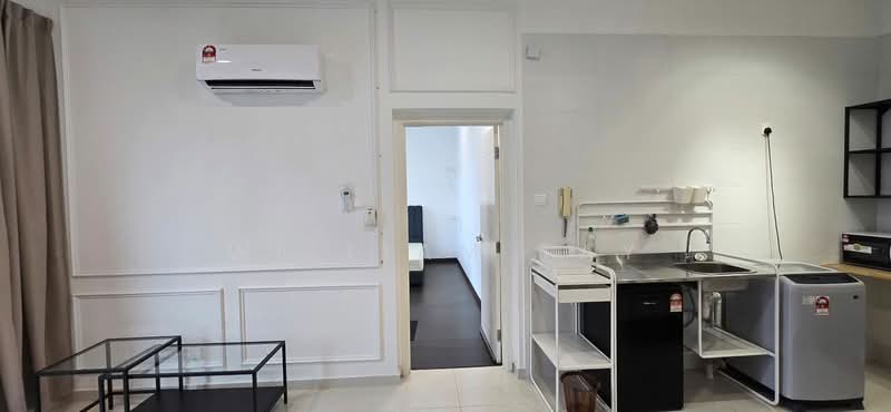 Service Residence for Sale at SKS Pavillion Residences - William Tay - Kitchen - PropertyGuru.com.my
