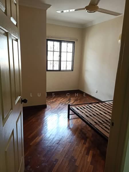 2-storey Terraced House for Sale in Bukit Rahman Putra (Sungai Buloh) - Luis Chew - Bedroom - PropertyGuru.com.my