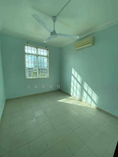 Apartment for Sale at Lake View Suites - Jason Sim - Bedroom - PropertyGuru.com.my
