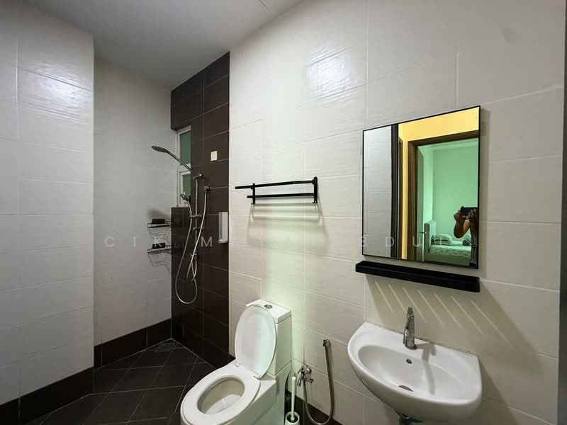 Service Residence for Sale at Saville @ Melawati - Cik Maya Abdul - Bathroom - PropertyGuru.com.my