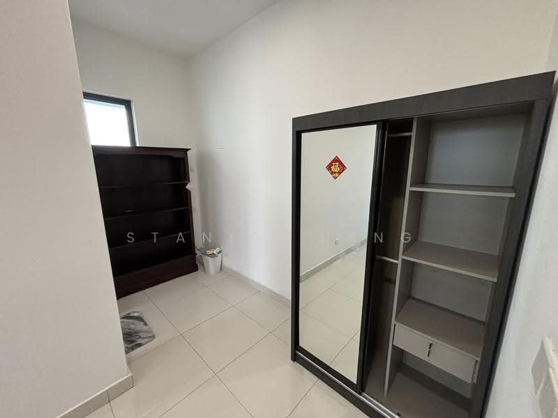 Service Residence for Sale at 8 Kinrara - Stanley Hang - PropertyGuru.com.my