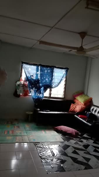 Flat for Sale at Gugusan Dedap - Jeff Chuah - Living Room - PropertyGuru.com.my
