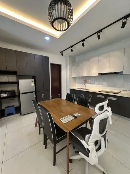 Condominium for Rent at Royal Strand @ Country Garden Danga Bay - Kent Hon - Kitchen - PropertyGuru.com.my