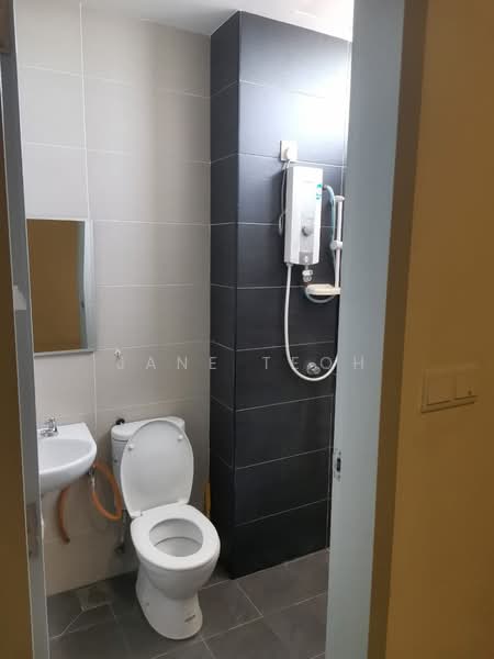 Kondominium untuk Disewa di Pangsapuri Kamelia (Camellia Park) - Jane Teoh - Bathroom - PropertyGuru.com.my
