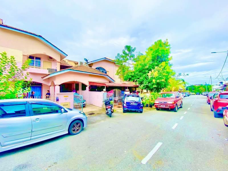 Rumah Teres 2 Tingkat untuk Dijual di Desa Kolej (Nilai) - Sabirin Ahmad - Exterior - PropertyGuru.com.my