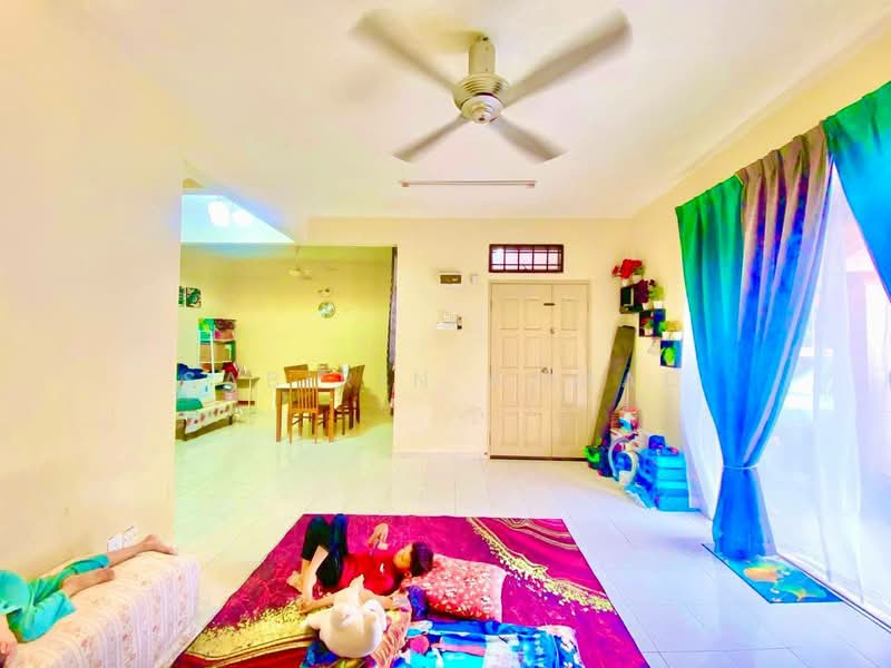 Rumah Teres 2 Tingkat untuk Dijual di Desa Kolej (Nilai) - Sabirin Ahmad - Living Room - PropertyGuru.com.my