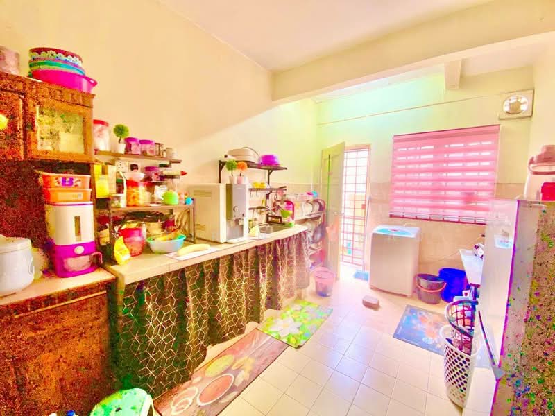 Rumah Teres 2 Tingkat untuk Dijual di Desa Kolej (Nilai) - Sabirin Ahmad - Kitchen - PropertyGuru.com.my