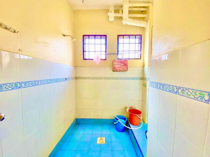 Rumah Teres 2 Tingkat untuk Dijual di Desa Kolej (Nilai) - Sabirin Ahmad - Bathroom - PropertyGuru.com.my
