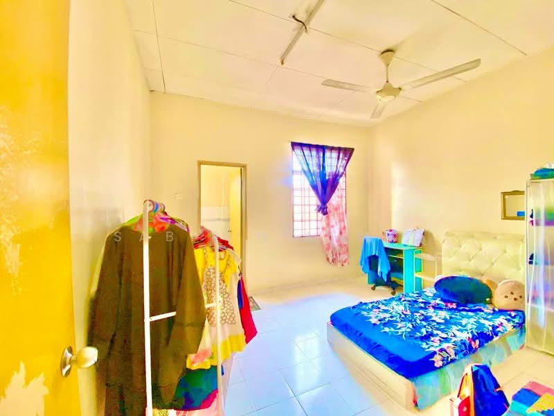 Rumah Teres 2 Tingkat untuk Dijual di Desa Kolej (Nilai) - Sabirin Ahmad - Bedroom - PropertyGuru.com.my