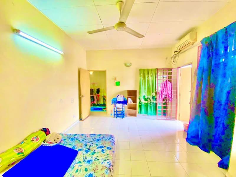 Rumah Teres 2 Tingkat untuk Dijual di Desa Kolej (Nilai) - Sabirin Ahmad - Bedroom - PropertyGuru.com.my