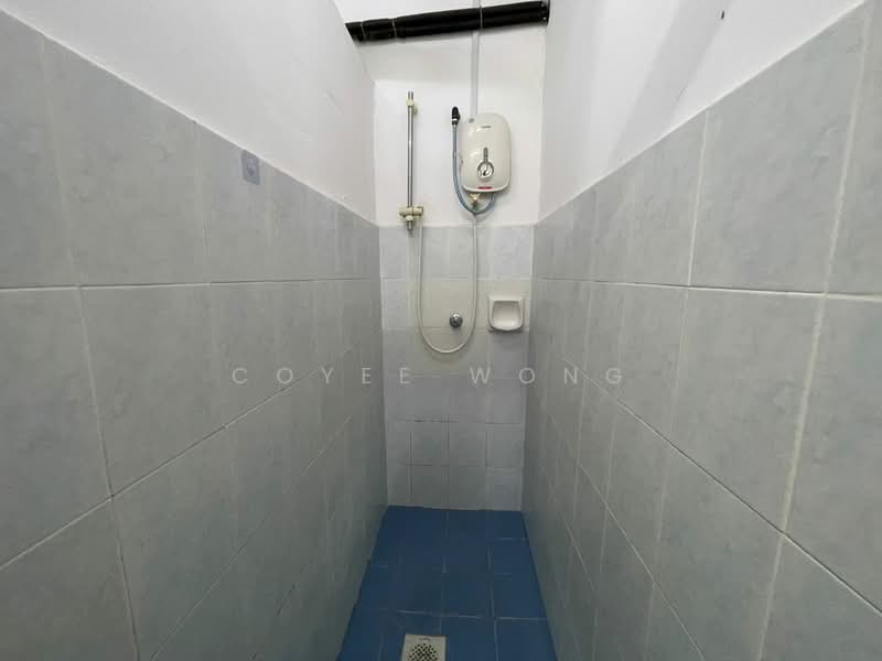 Pangsapuri untuk Dijual di Laman Damai (Li Garden) - Coyee Wong - Bathroom - PropertyGuru.com.my