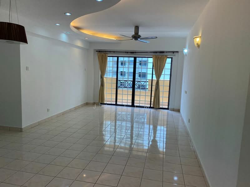 Kondominium untuk Disewa di Vista Komanwel A - JJ Lim - Living Room - PropertyGuru.com.my