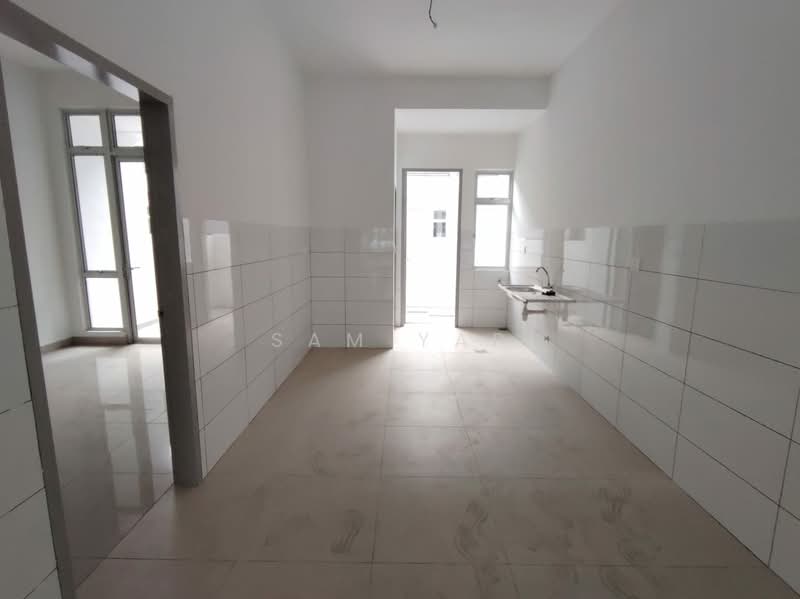 Rumah Teres 2 Tingkat untuk Dijual di Amverton Hills (Sungai Buloh) - Sam Yap - Kitchen - PropertyGuru.com.my