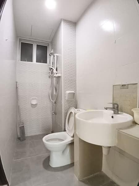 Apartment for Rent at Austin Suites (Permata Austin) - Alex How - Bathroom - PropertyGuru.com.my