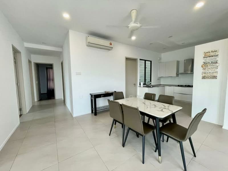 Condominium for Rent at Mira Residence - Quvee Ooi - Dining Room - PropertyGuru.com.my
