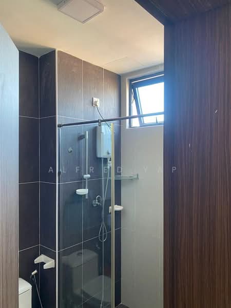 Servis Apartment untuk Disewa di D'Secret Garden (Pangsapuri Kempas Indah) - Alfred Yap - Bathroom - PropertyGuru.com.my