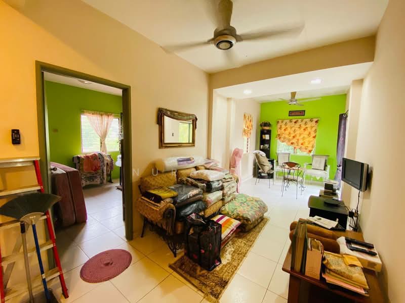 Rumah Teres untuk Dijual di Shah Alam (Selangor) - Nurain . - Living Room - PropertyGuru.com.my