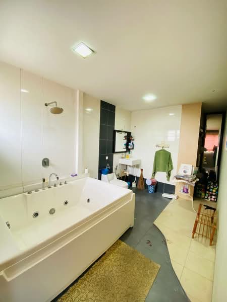 Rumah Teres untuk Dijual di Shah Alam (Selangor) - Nurain . - Bathroom - PropertyGuru.com.my