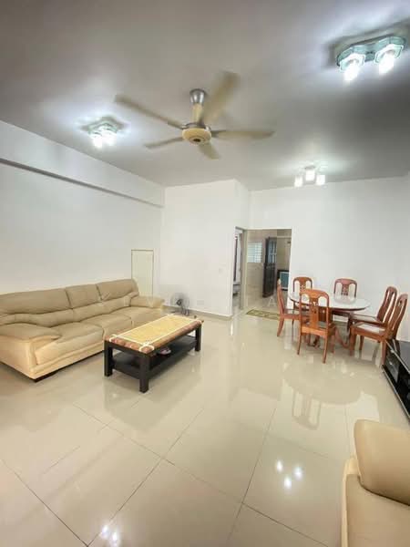 Rumah Teres 2.5 Tingkat untuk Disewa di Tebrau (Johor) - Seven Tay - Living Room - PropertyGuru.com.my