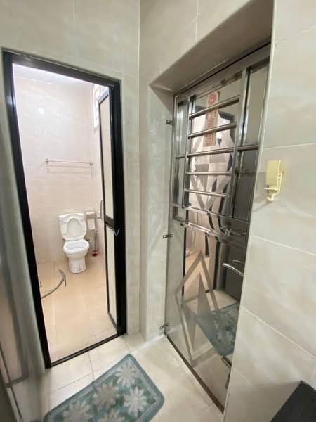 Rumah Teres 2.5 Tingkat untuk Disewa di Tebrau (Johor) - Seven Tay - Bathroom - PropertyGuru.com.my