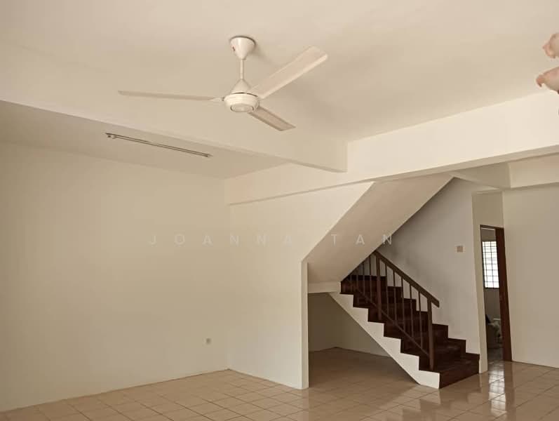 Terraced House for Sale in Seksyen 32, Kemuning Green Ville (Shah Alam) - Joanna Tan - Living Room - PropertyGuru.com.my