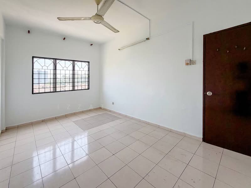 Pangsapuri untuk Dijual di Pangsapuri Cemara - Izzat Zamros - Interior - PropertyGuru.com.my